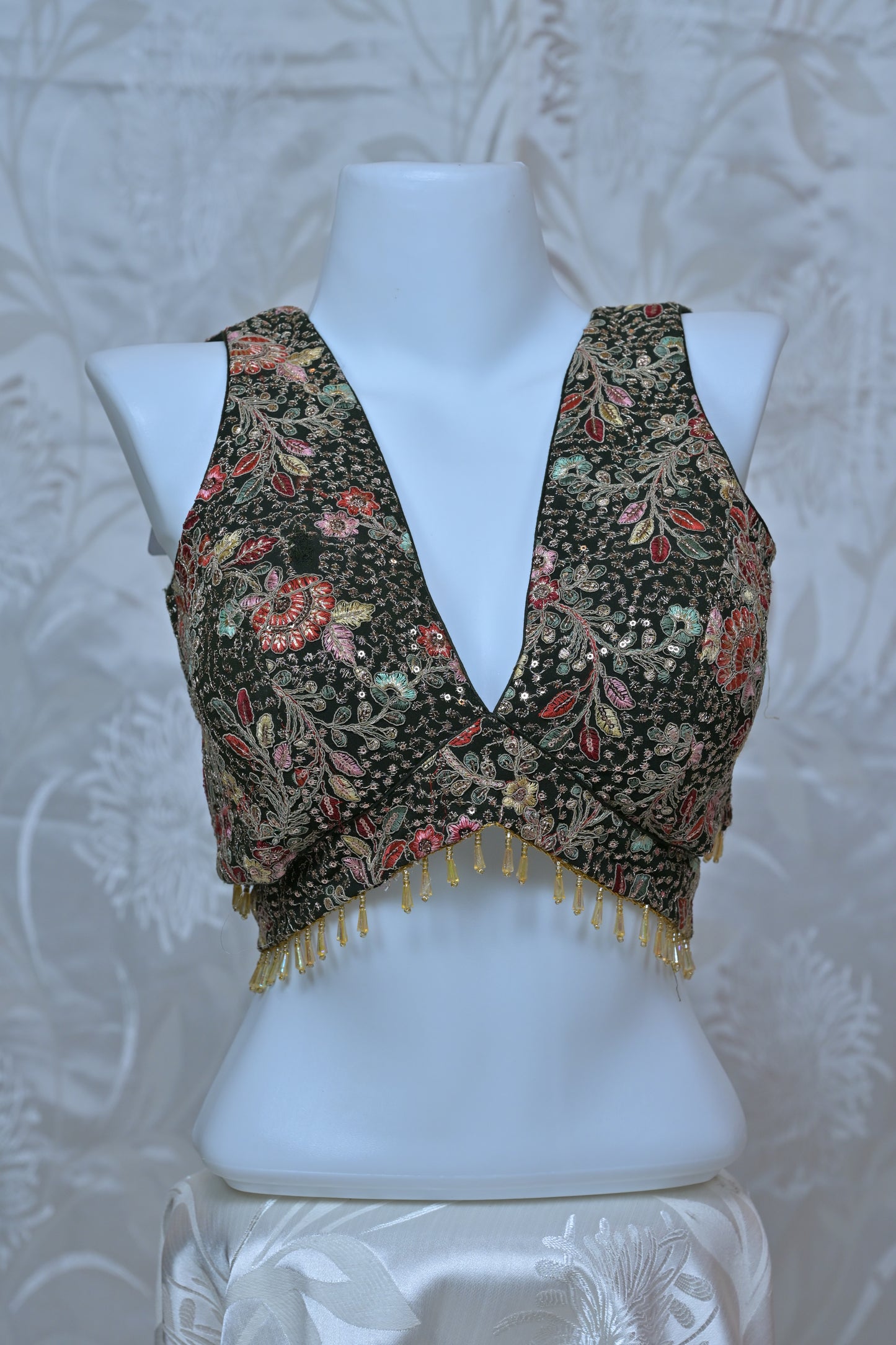Chic Mirror Work Sleeveless Blouse