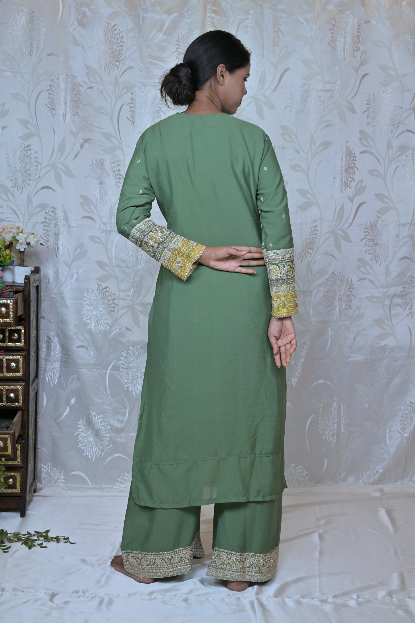 Intricate Motif Straight Kurta with Wide-Leg Pants