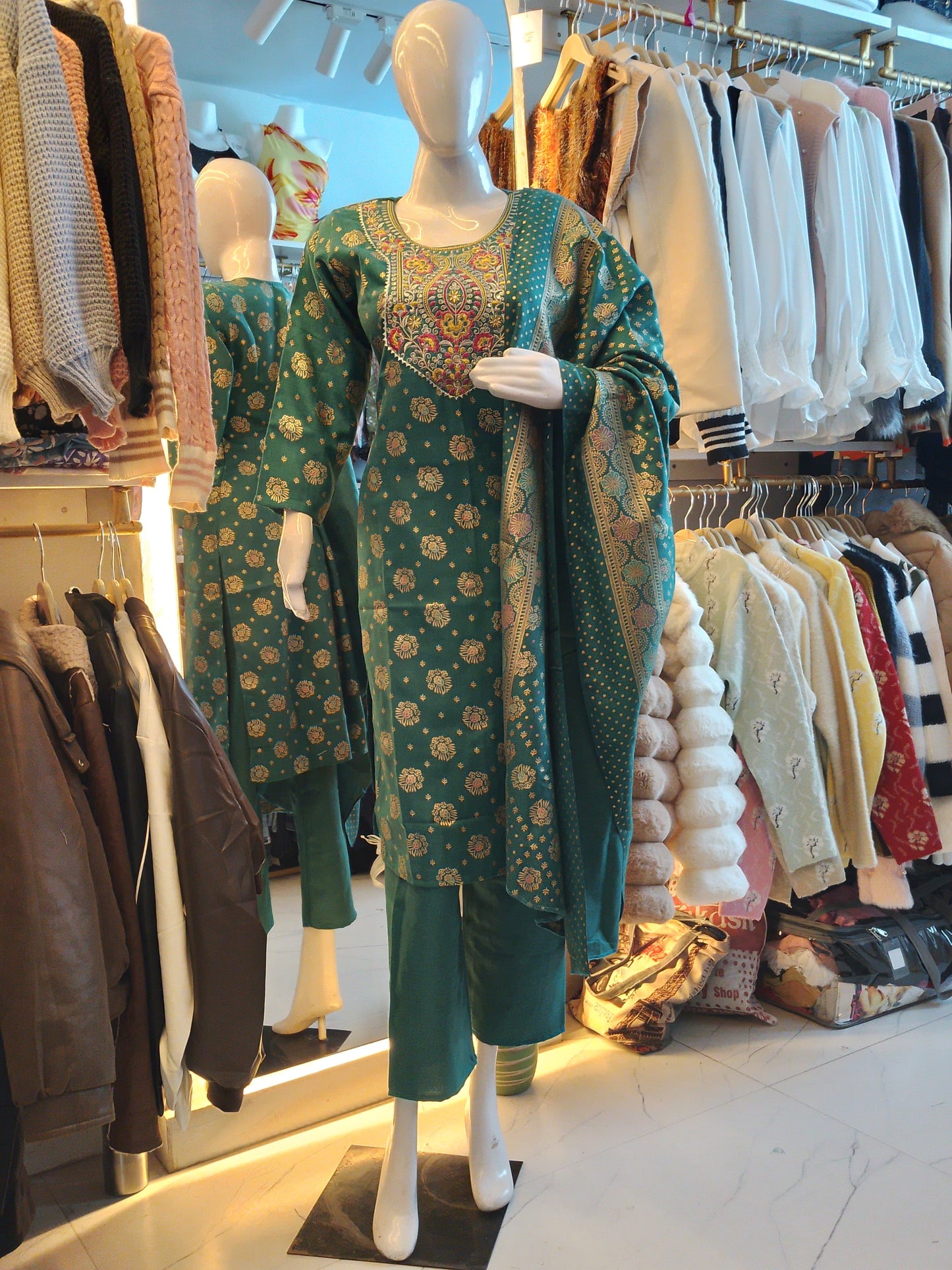 Royal Paisley" Print and Embroidered Kurta Set