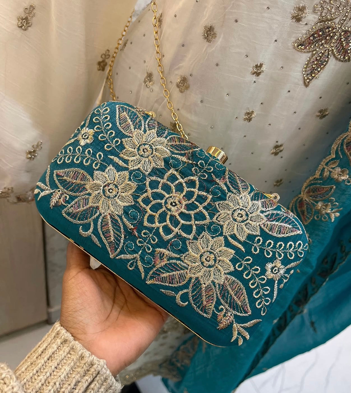 Vishwa Off-White & Maroon Heavy Embellished Kurta Set with Scalloped Dupatta and Matching Embroidered Clutch
