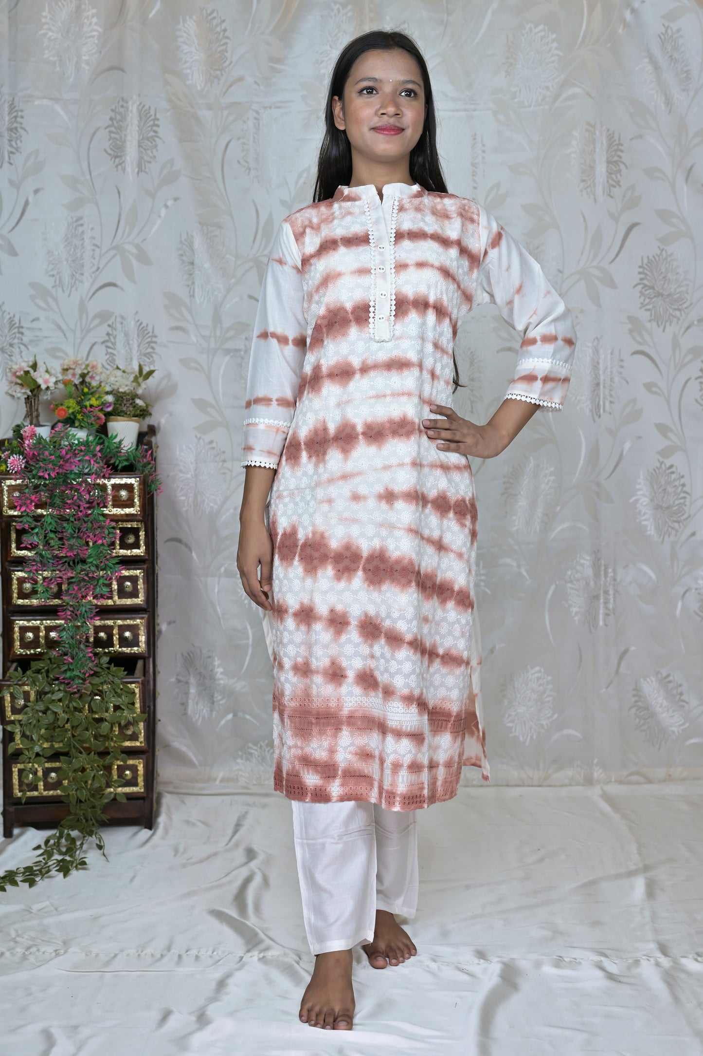 Contemporary Tie-Dye Kurta Set with Artistic Printed Dupatta