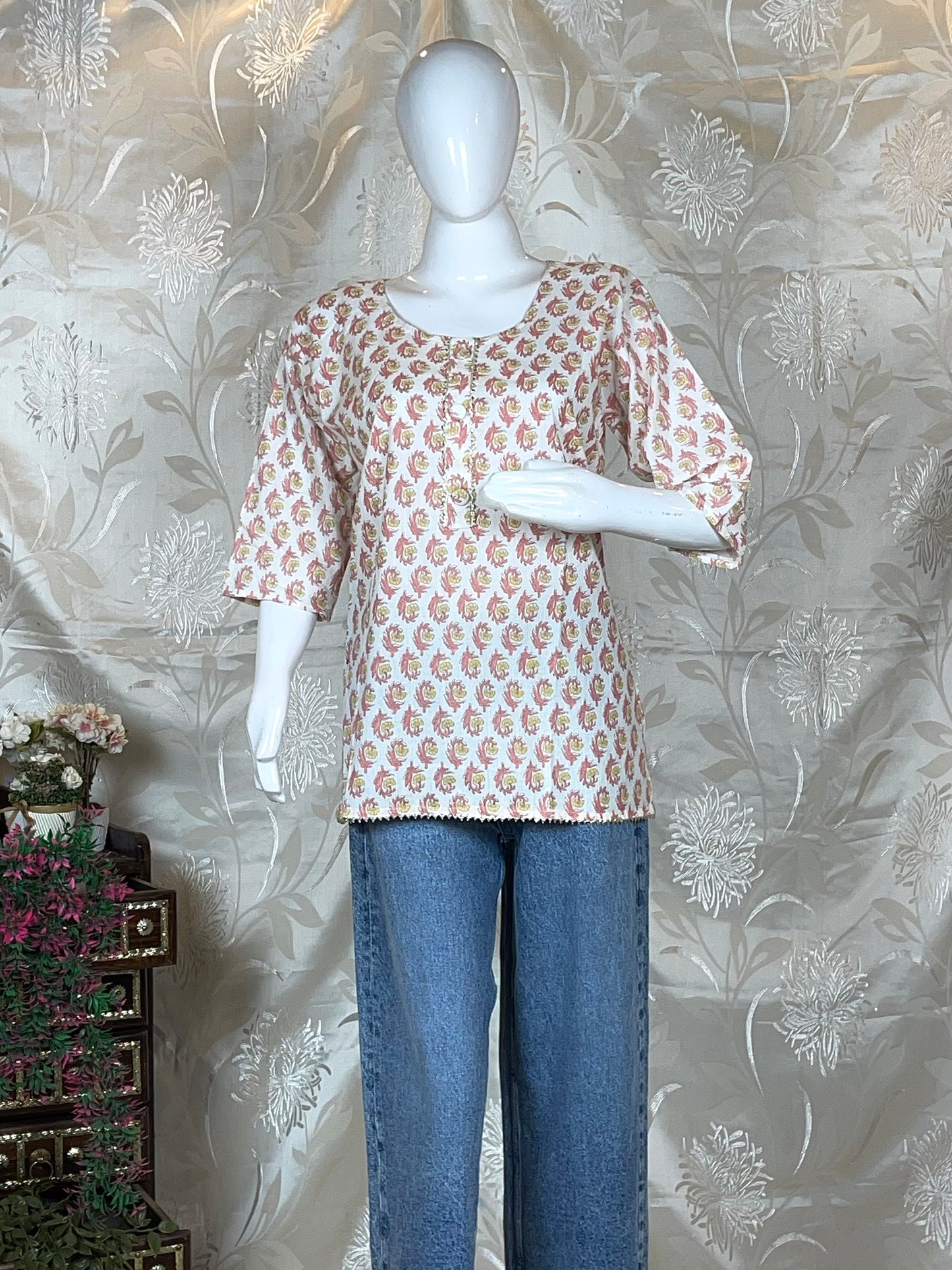 Women Off-White & Pink Floral Printed Full Sleeve Short Kurti