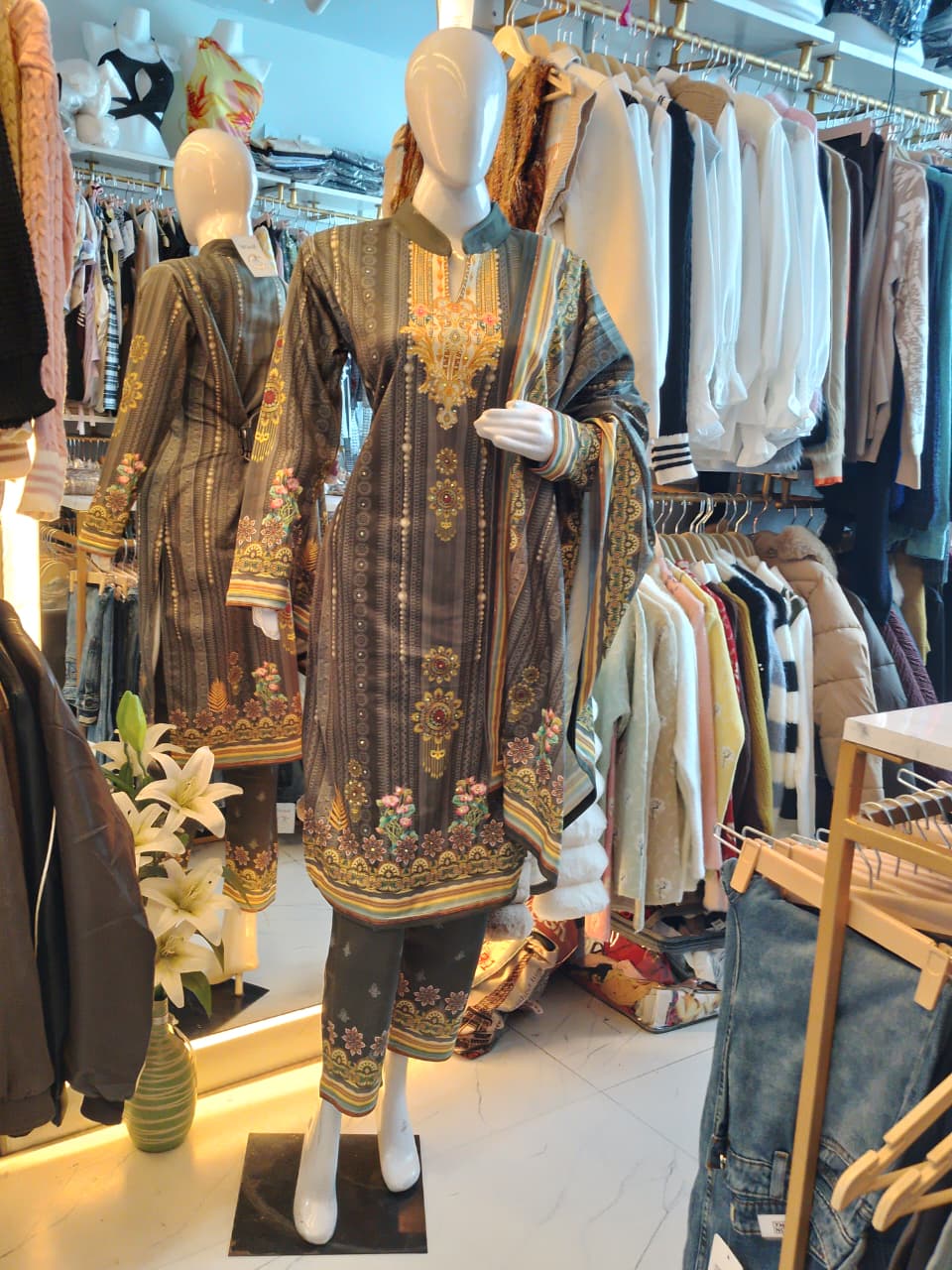 Kashmiri Gold" Winter Printed Suit Set