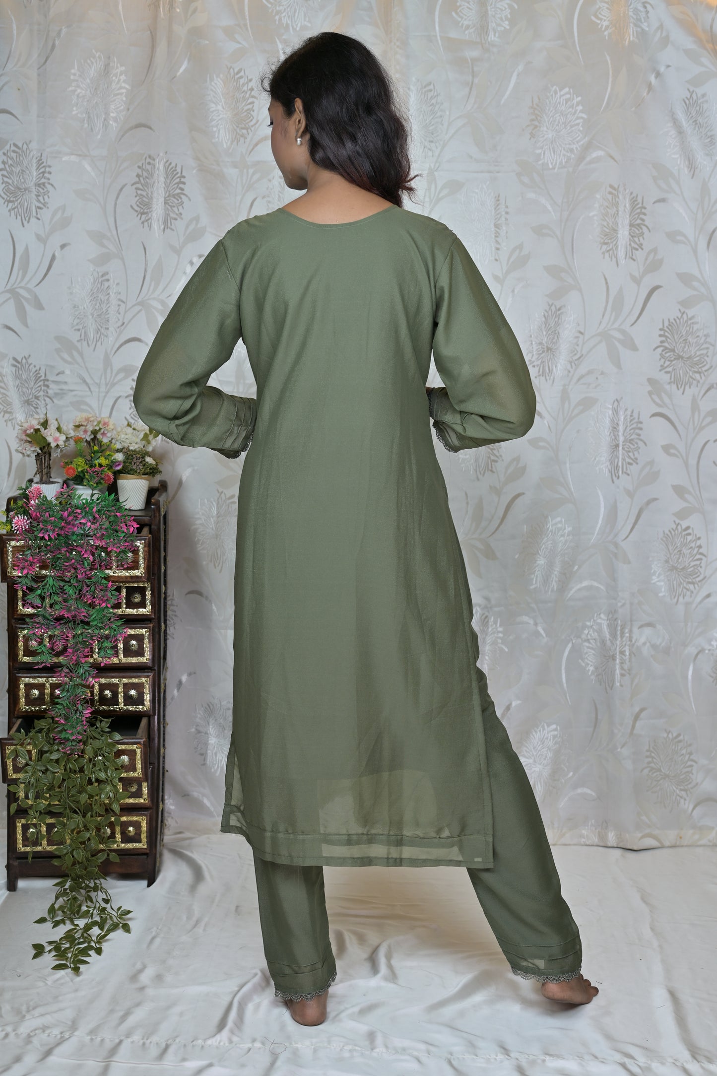 Exquisite Embroidered Three-Piece Suit Set