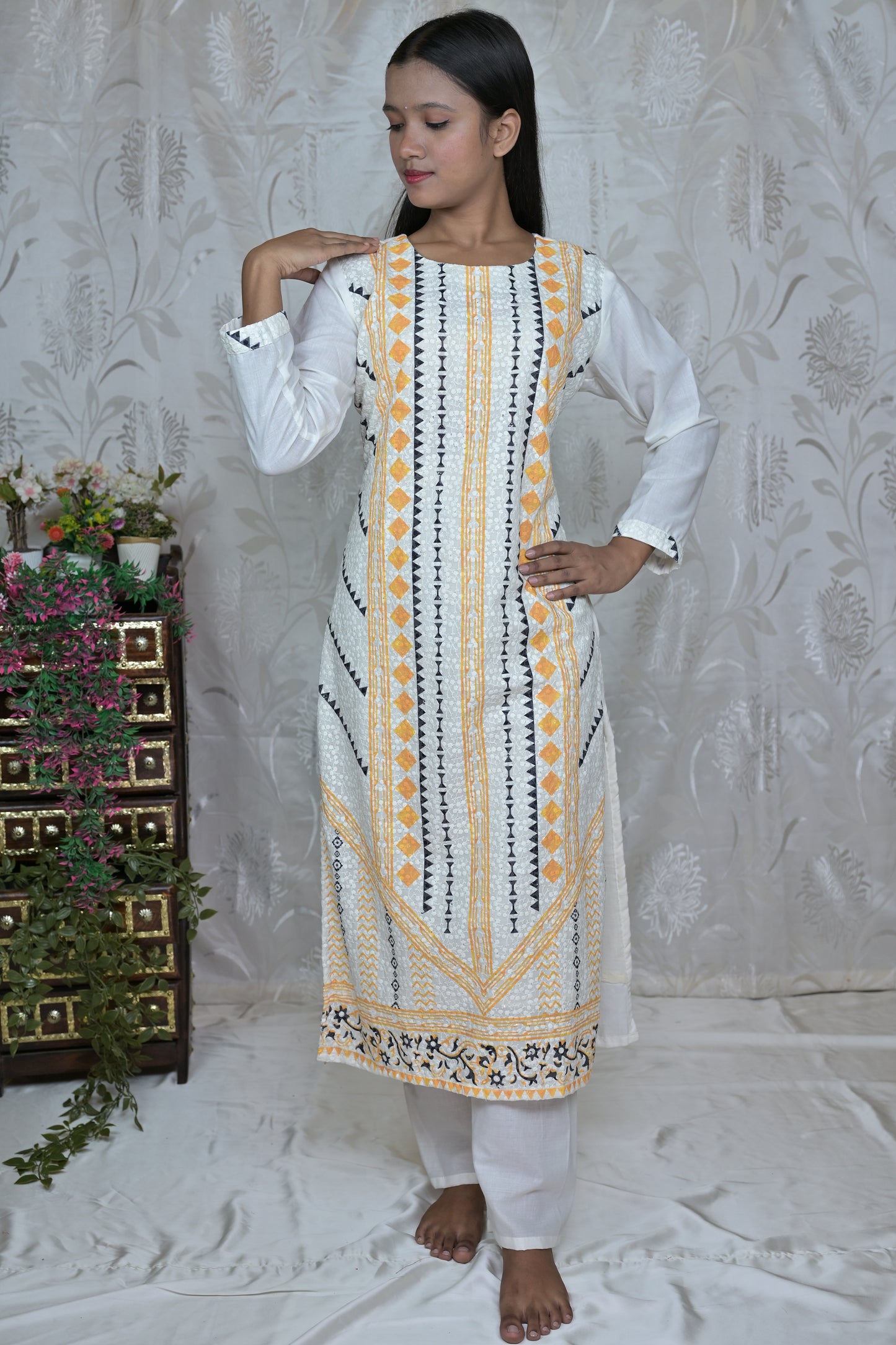 Printed Edge White Kurta Set