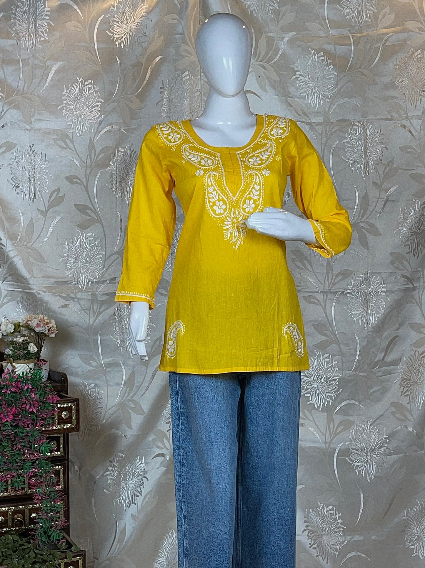 Women Chikankari Embroidered Cotton Short Kurti/Tunic