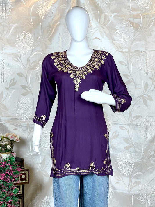 Women Chikankari Embroidered Short Kurti/Tunic
