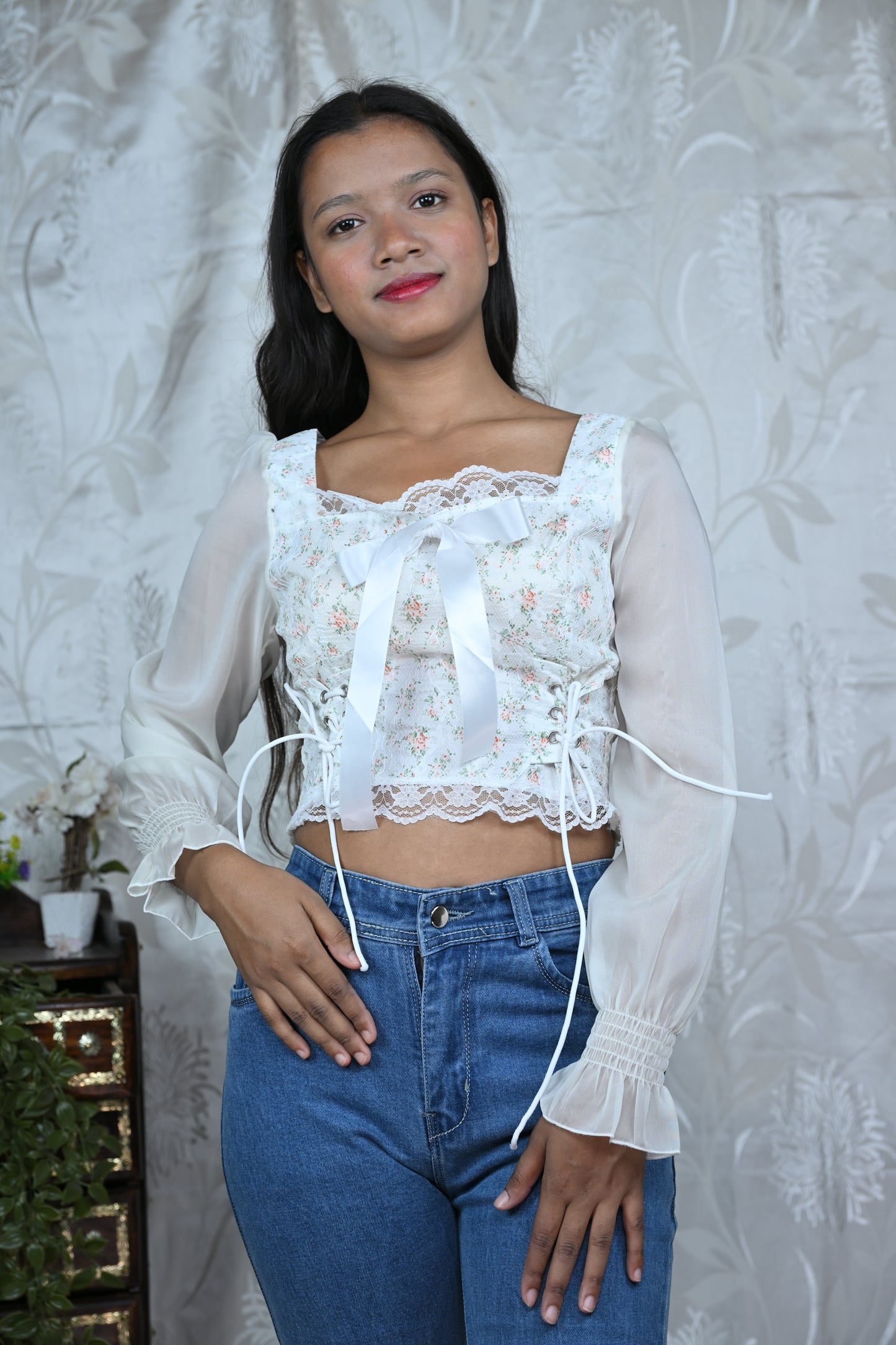 Women’s Vintage-Inspired Floral Lace-Up Sheer Sleeve Crop Top
