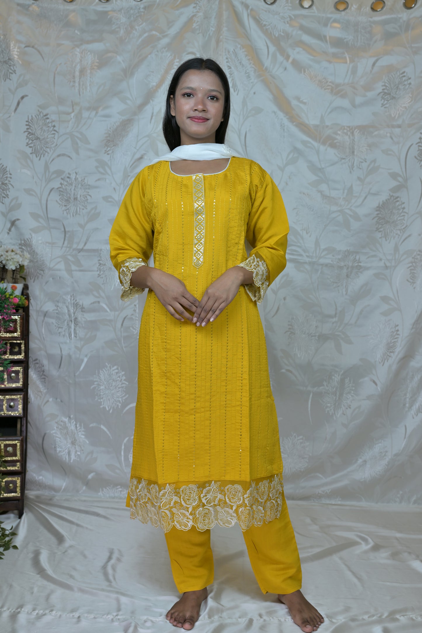 Chic Embroidered 3-Piece Suit Set