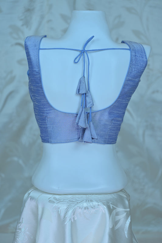 Chic Lavender V-Neck Sleeveless Blouse