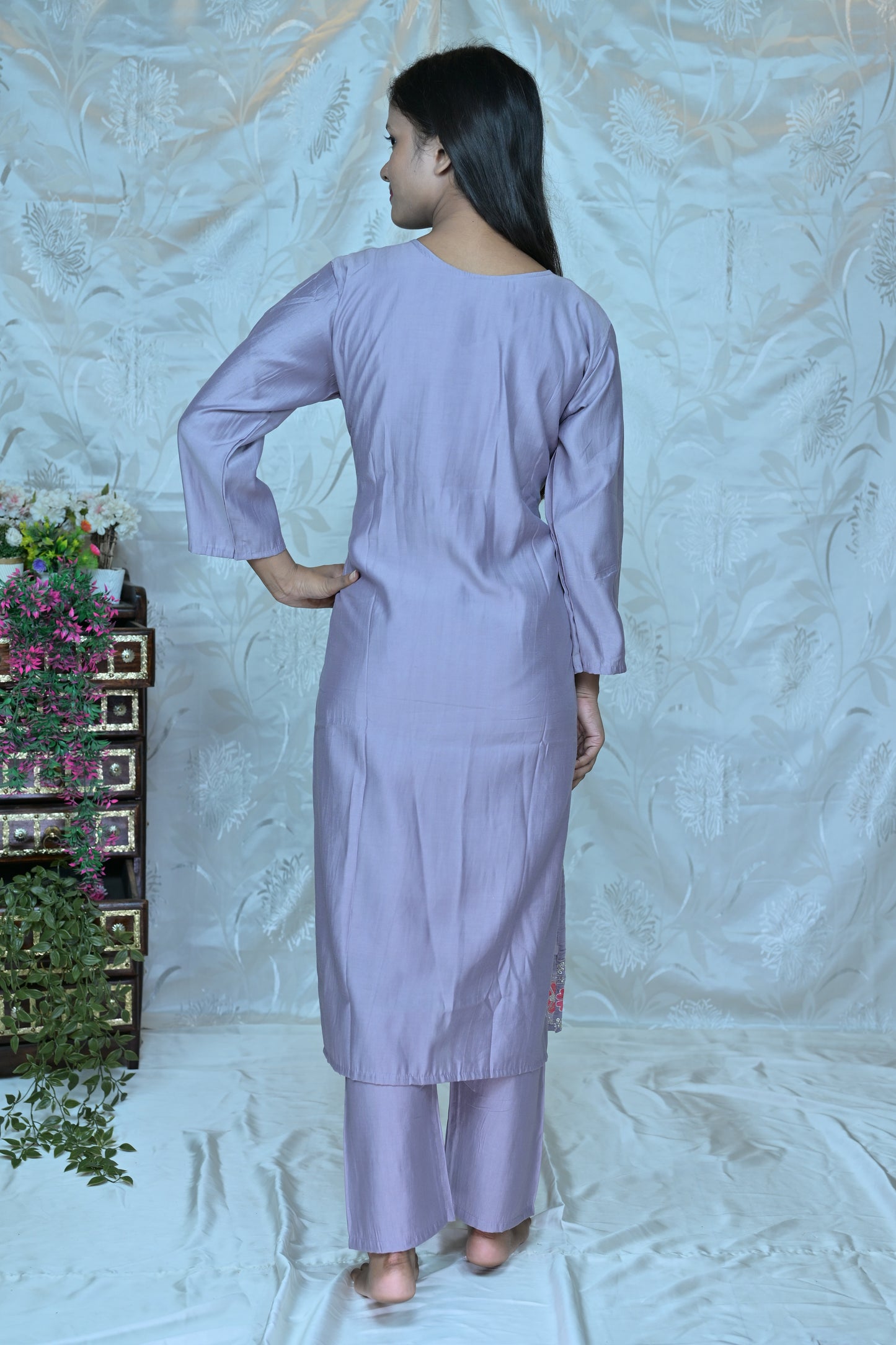 Charming Lavender 3-Piece Suit Set with Floral Embroidery