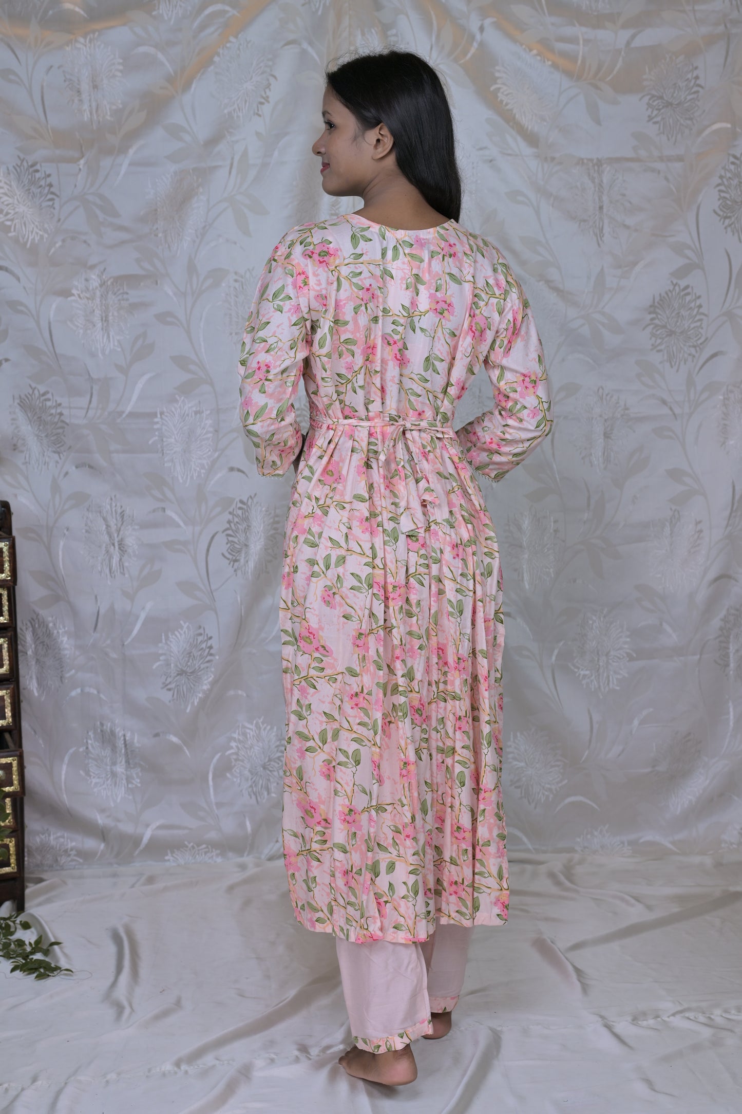 Graceful Floral Printed 3-Piece Suit Set in Blush Pink