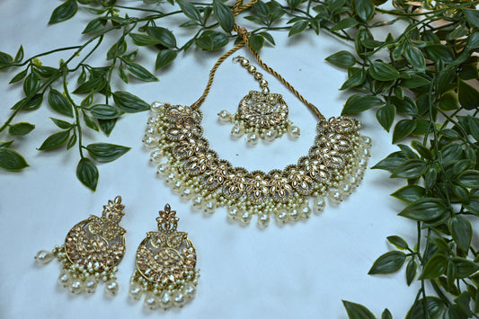 Regal Ivory Kundan Pearl Set