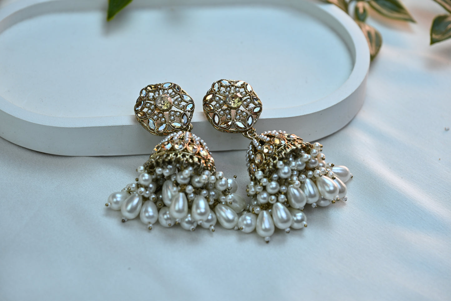 Regal Pearl Kundan Choker Set with Jhumka Earrings & Maang Tikka
