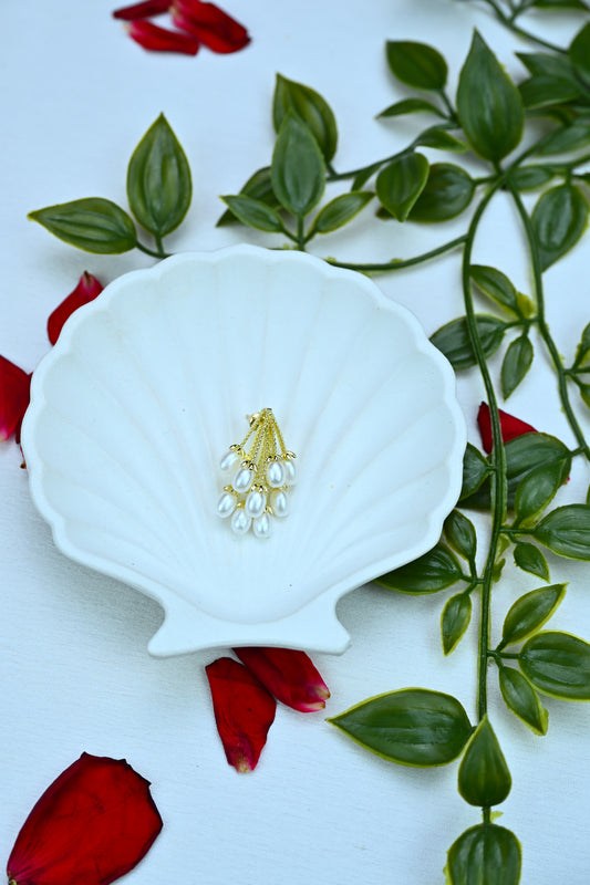 Dangling Pearl Cluster Earrings – Gold & White