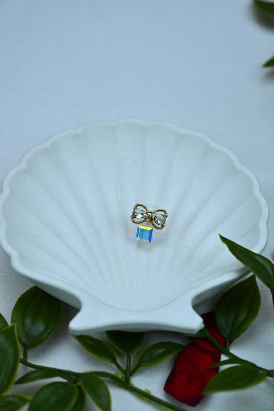 Pearl and Ribbon Stud Earrings