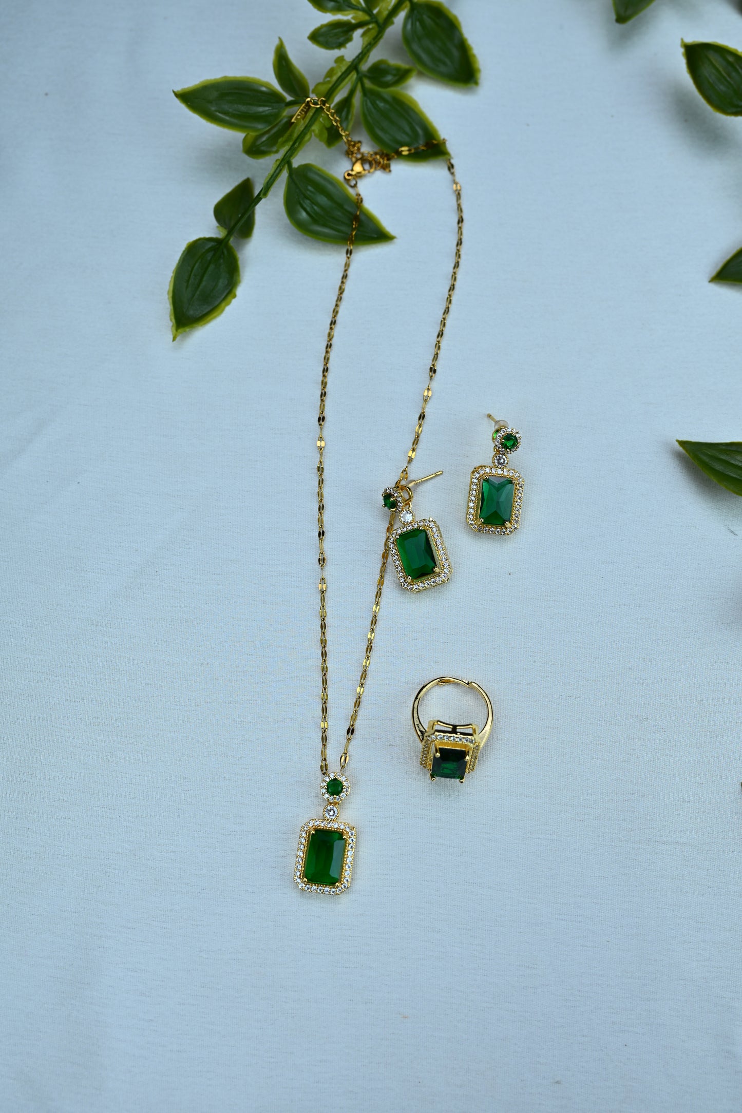 Pendant, Ring, Earring set