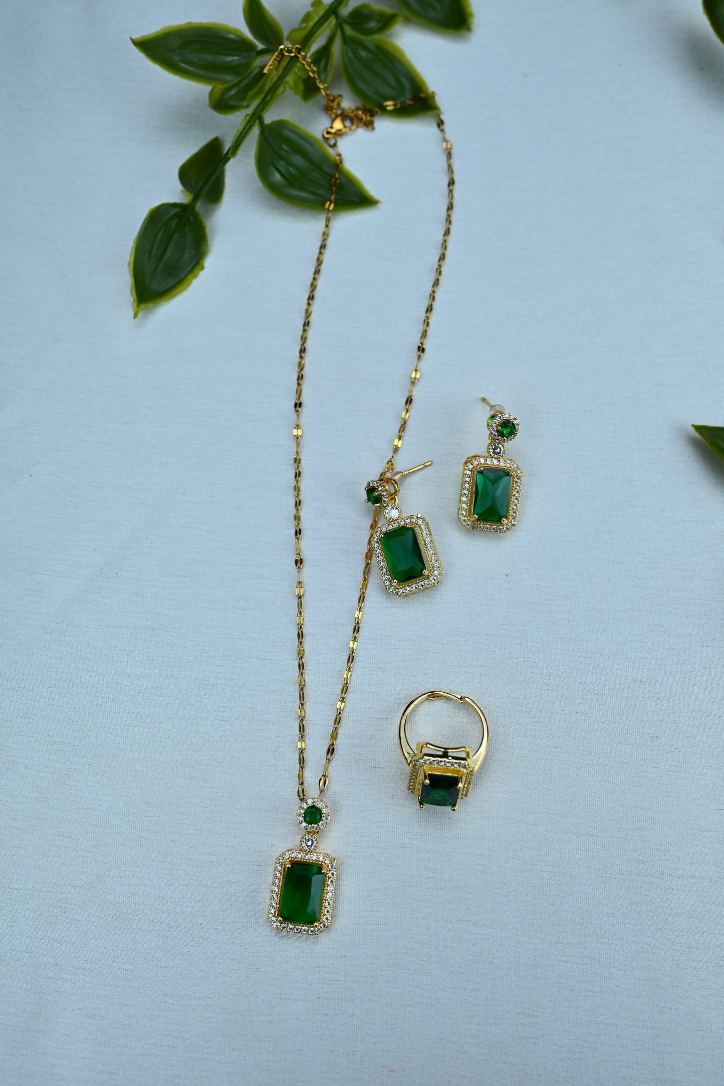 Pendant, Ring, Earring set