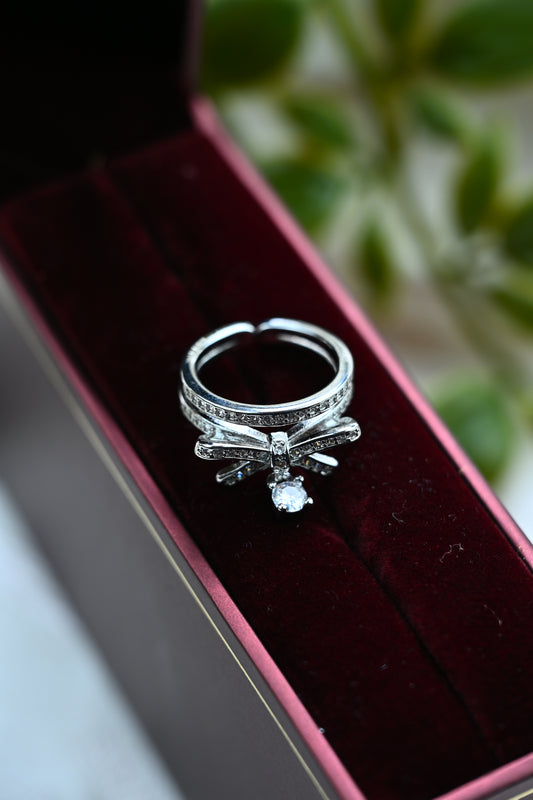 Sparkling Bow Ring