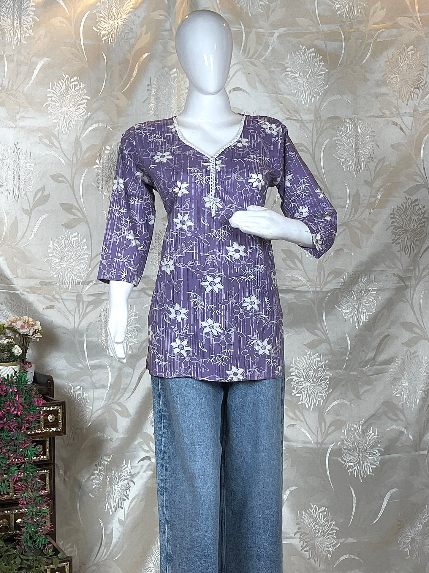 Women Blue & pink & purple Floral Printed Full-Sleeve Short Kurti