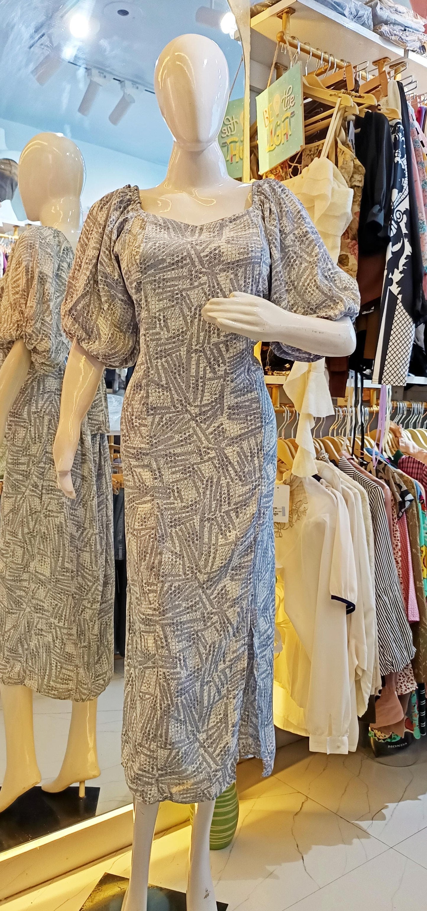 Jade Sculpt" Puff Sleeve Midi Dress