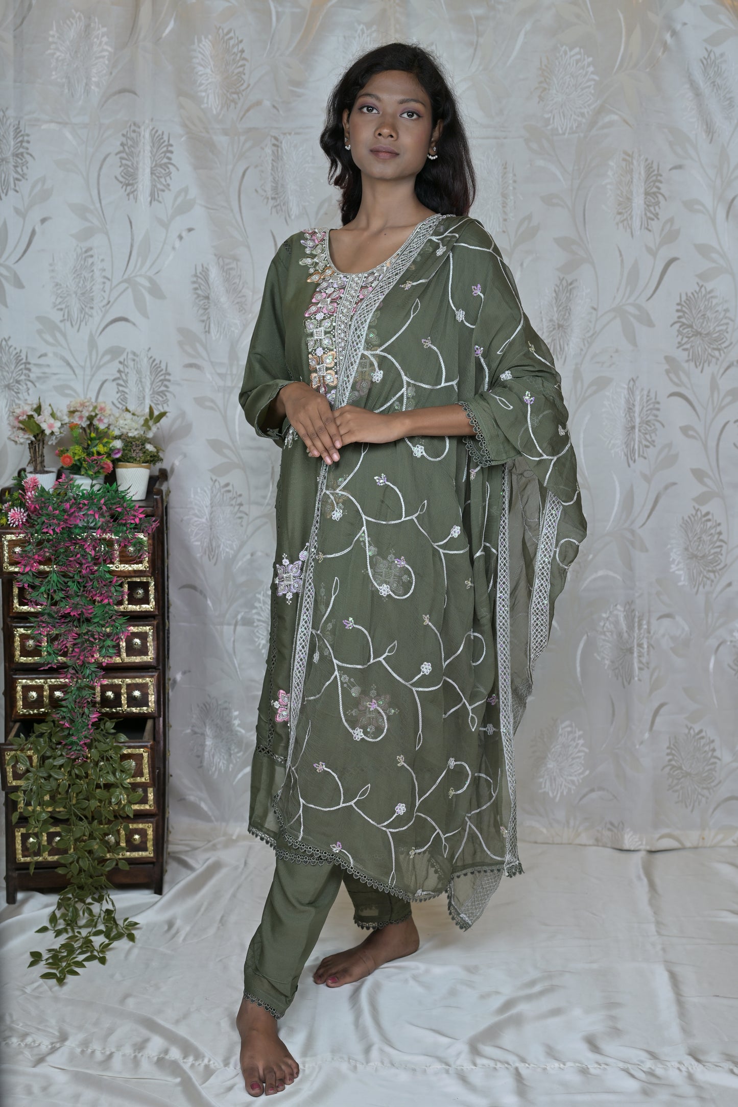 Intricate Floral Embellished Kurta Set