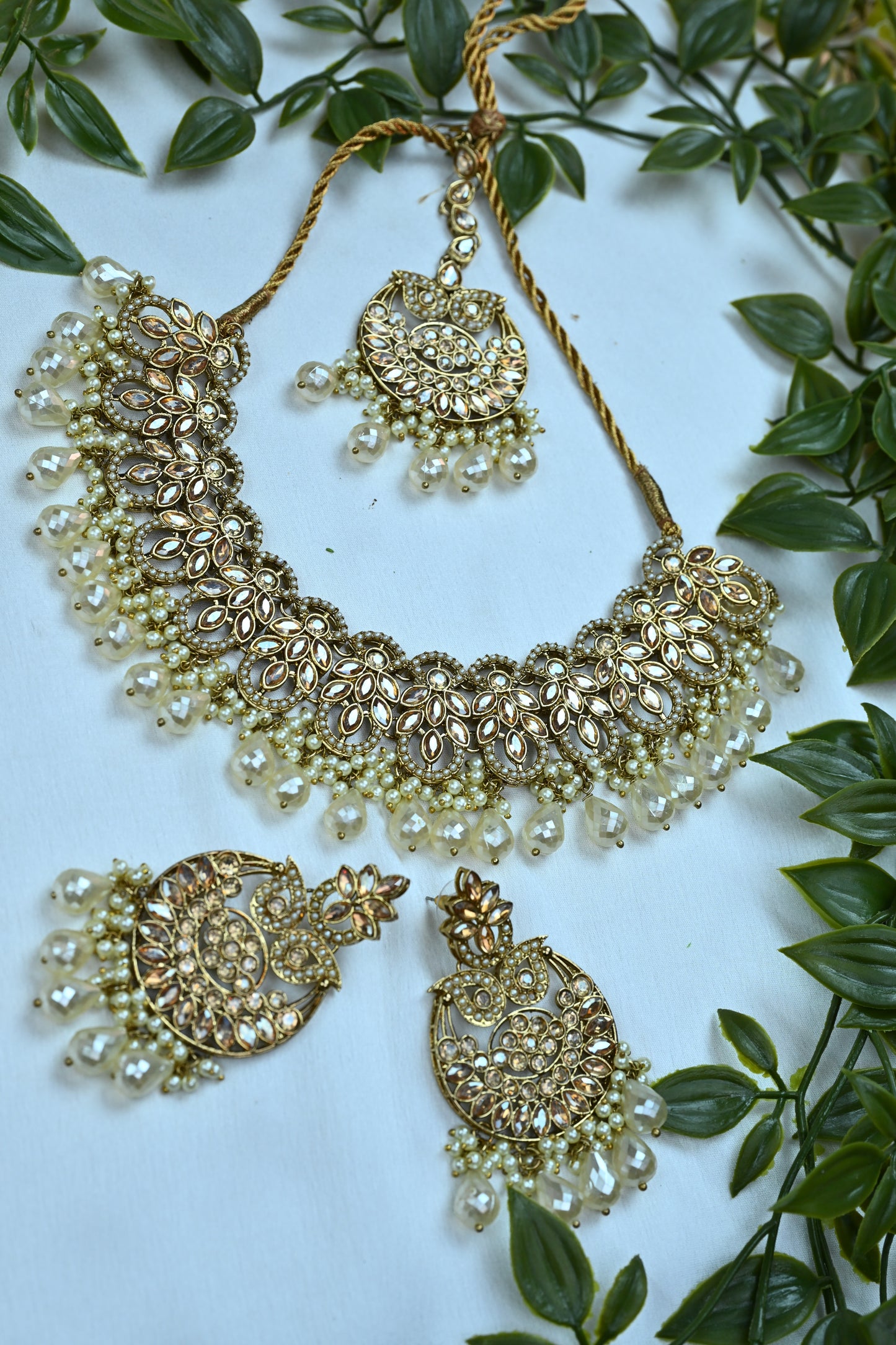 Regal Ivory Kundan Pearl Set