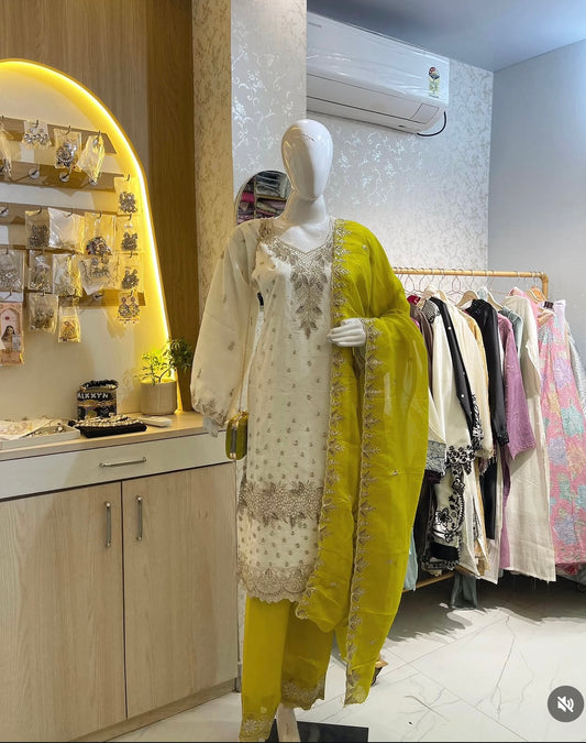 Vishwa Off-White & Maroon Heavy Embellished Kurta Set with Scalloped Dupatta and Matching Embroidered Clutch