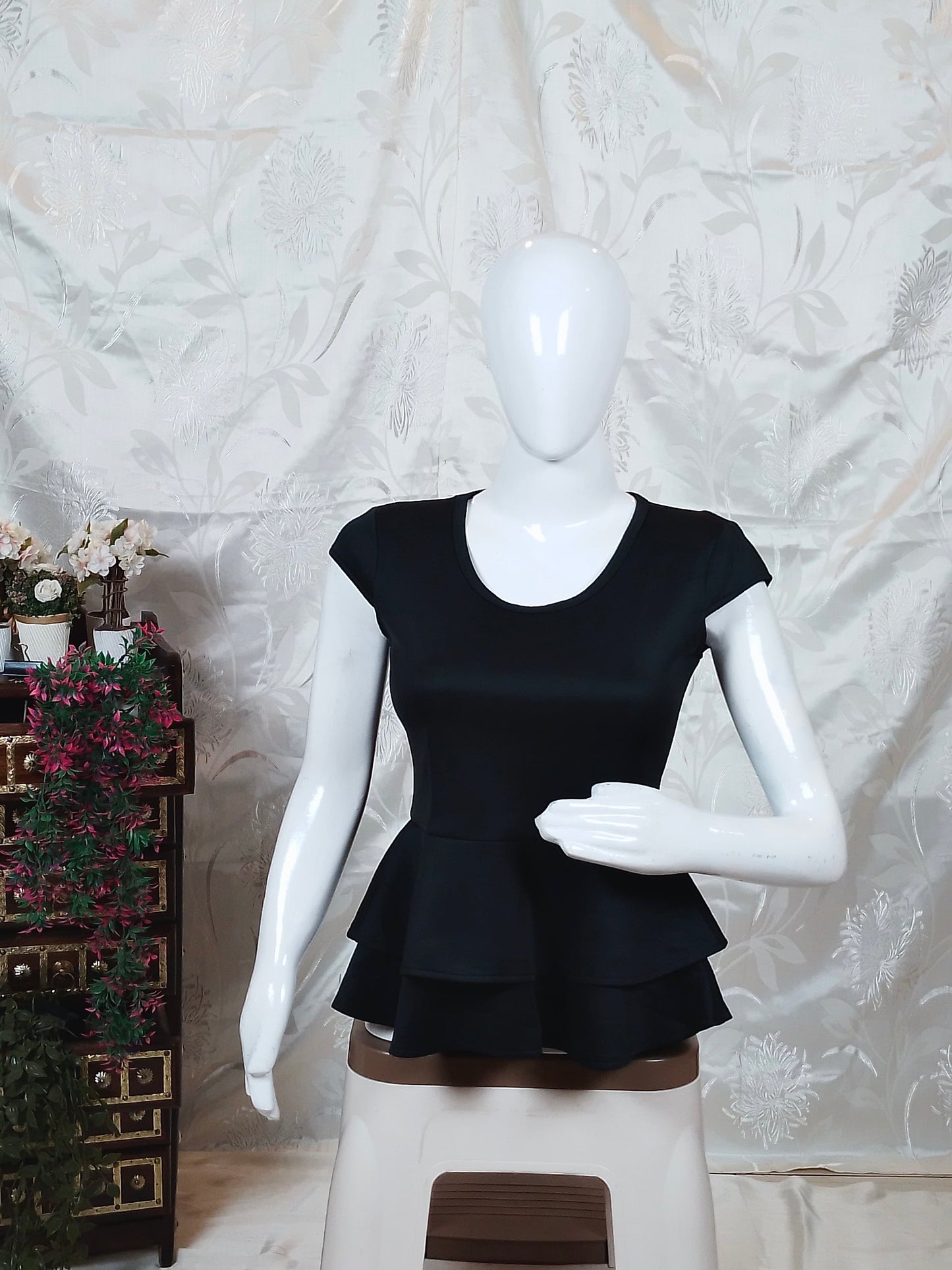 Women Black Solid Peplum Top