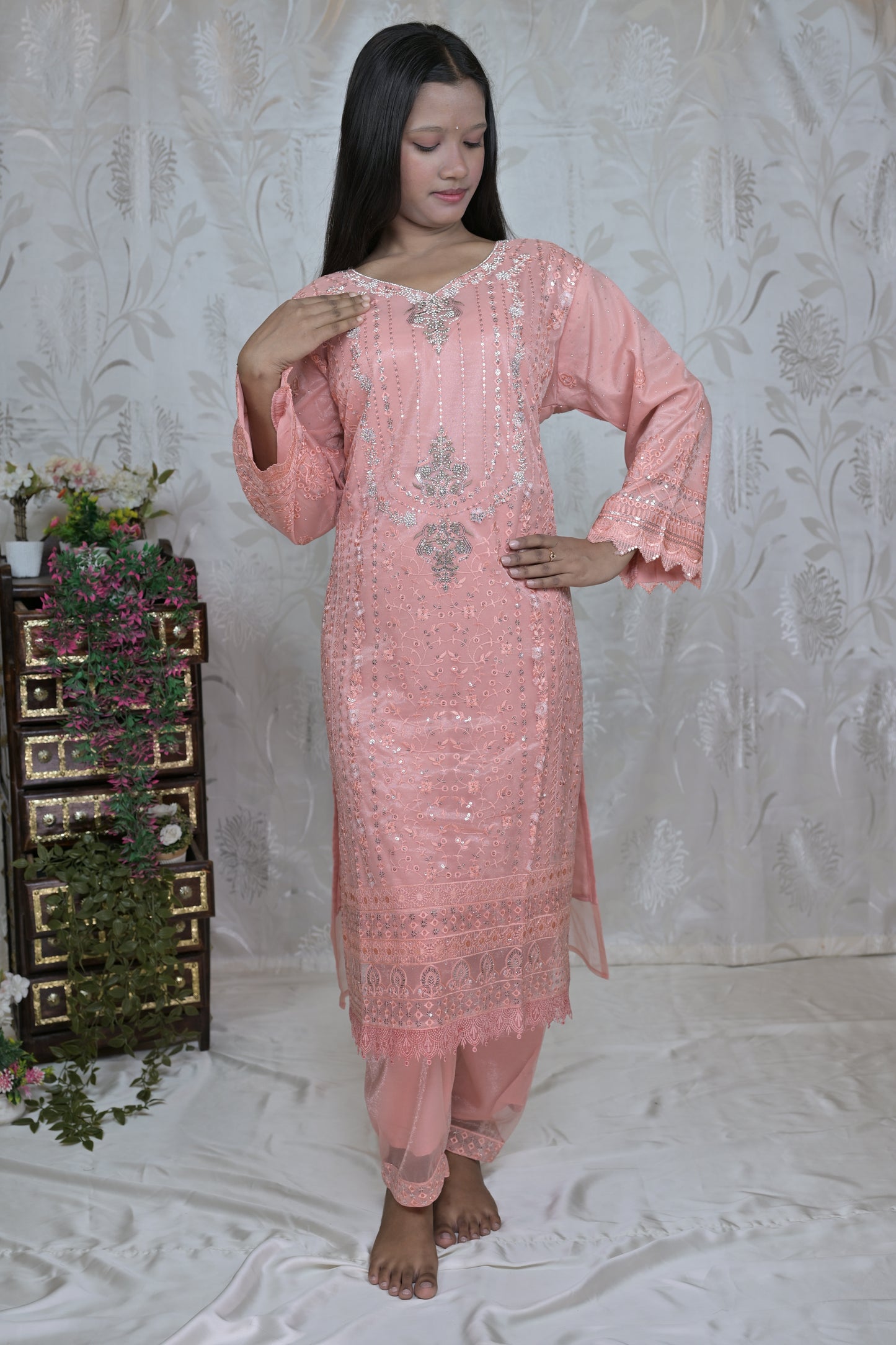 Sparkling Net Occasion Wear