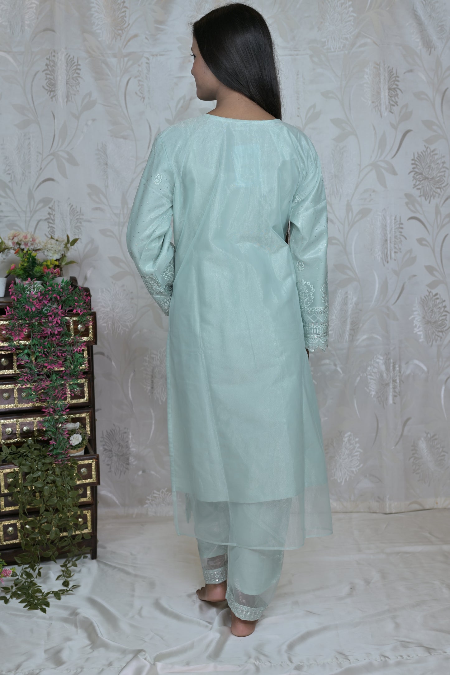 Sparkling Net Occasion Wear