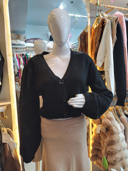 Cosy Noir" Cropped V-Neck Cardigan