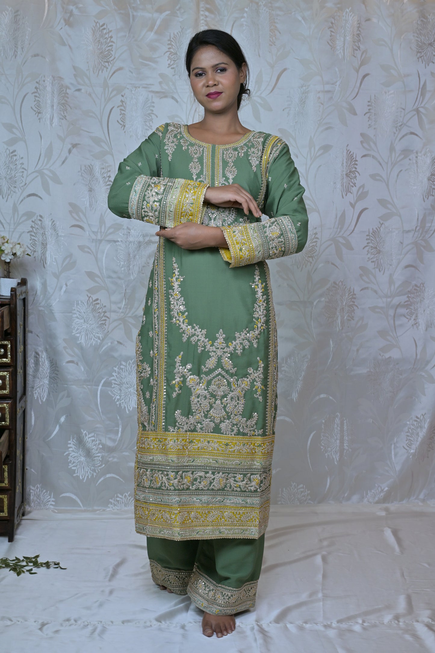 Intricate Motif Straight Kurta with Wide-Leg Pants