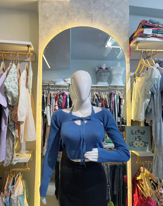 Ribbed Halter Neck Crop Top with Detachable Full Sleeves