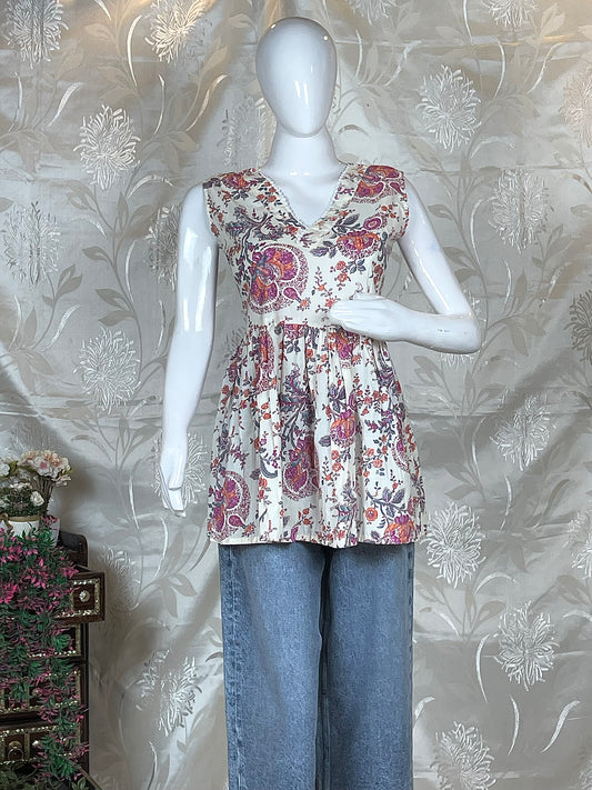 Women pink & White Floral Printed Sleeveless Cotton Blend Frock-Style Kurti