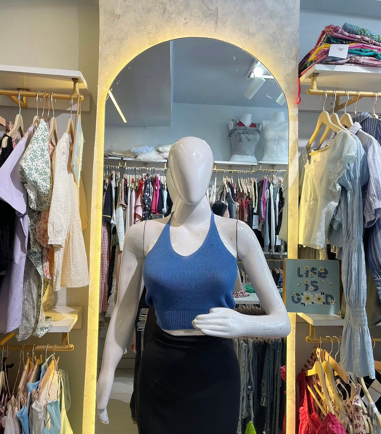Ribbed Halter Neck Crop Top with Detachable Full Sleeves