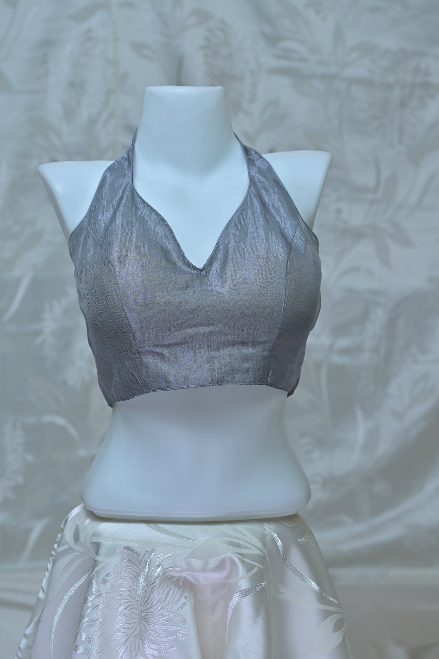Chic Halter Neck Sleeveless Blouse