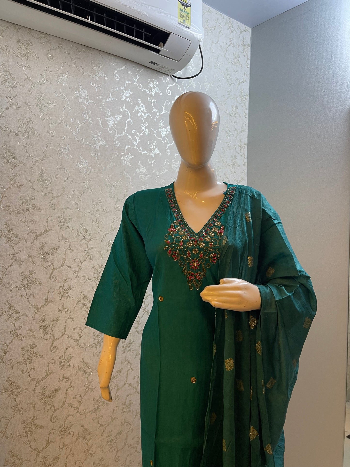 Chanderi Straight Kurta Set with Zardozi Neck Embroidery & Zari Dupatta