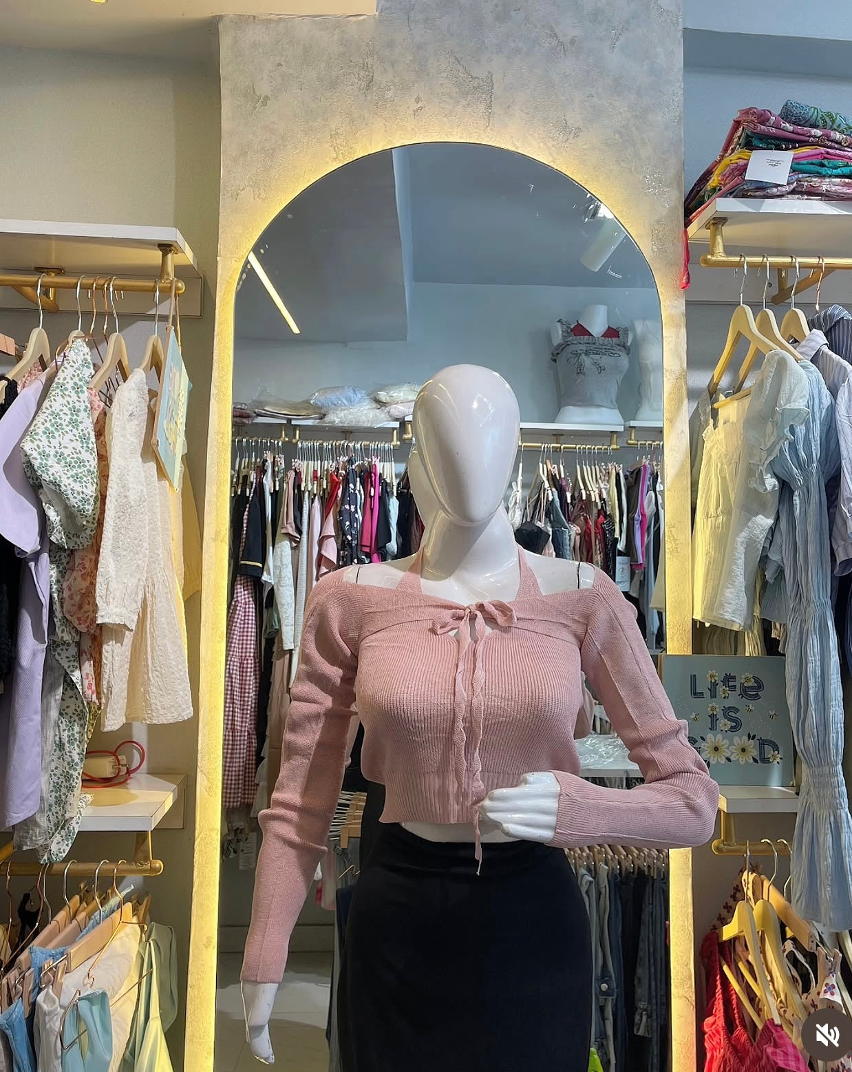 Ribbed Halter Neck Crop Top with Detachable Full Sleeves