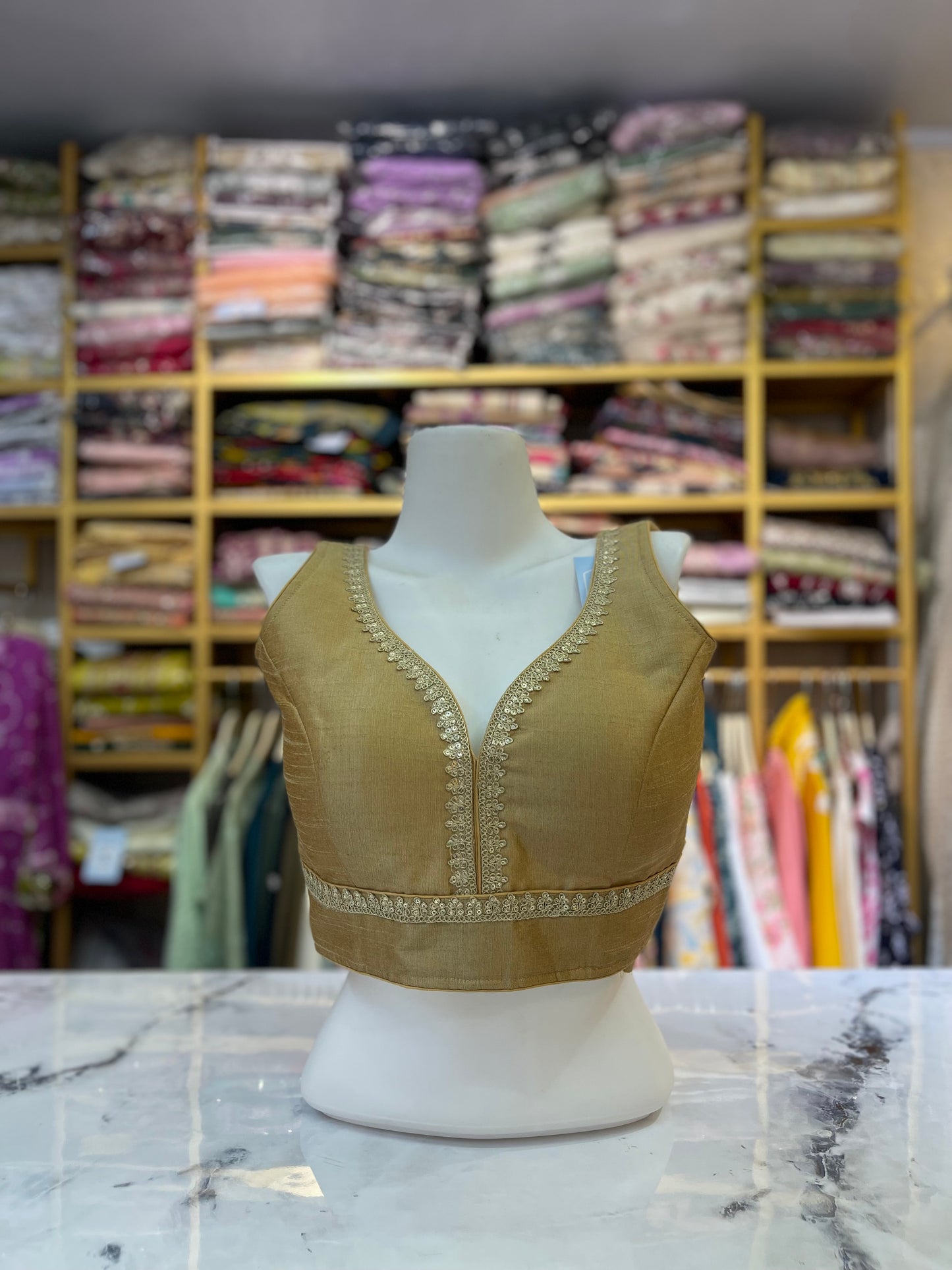 Sleeveless Blouse with Scalloped Zari Trim