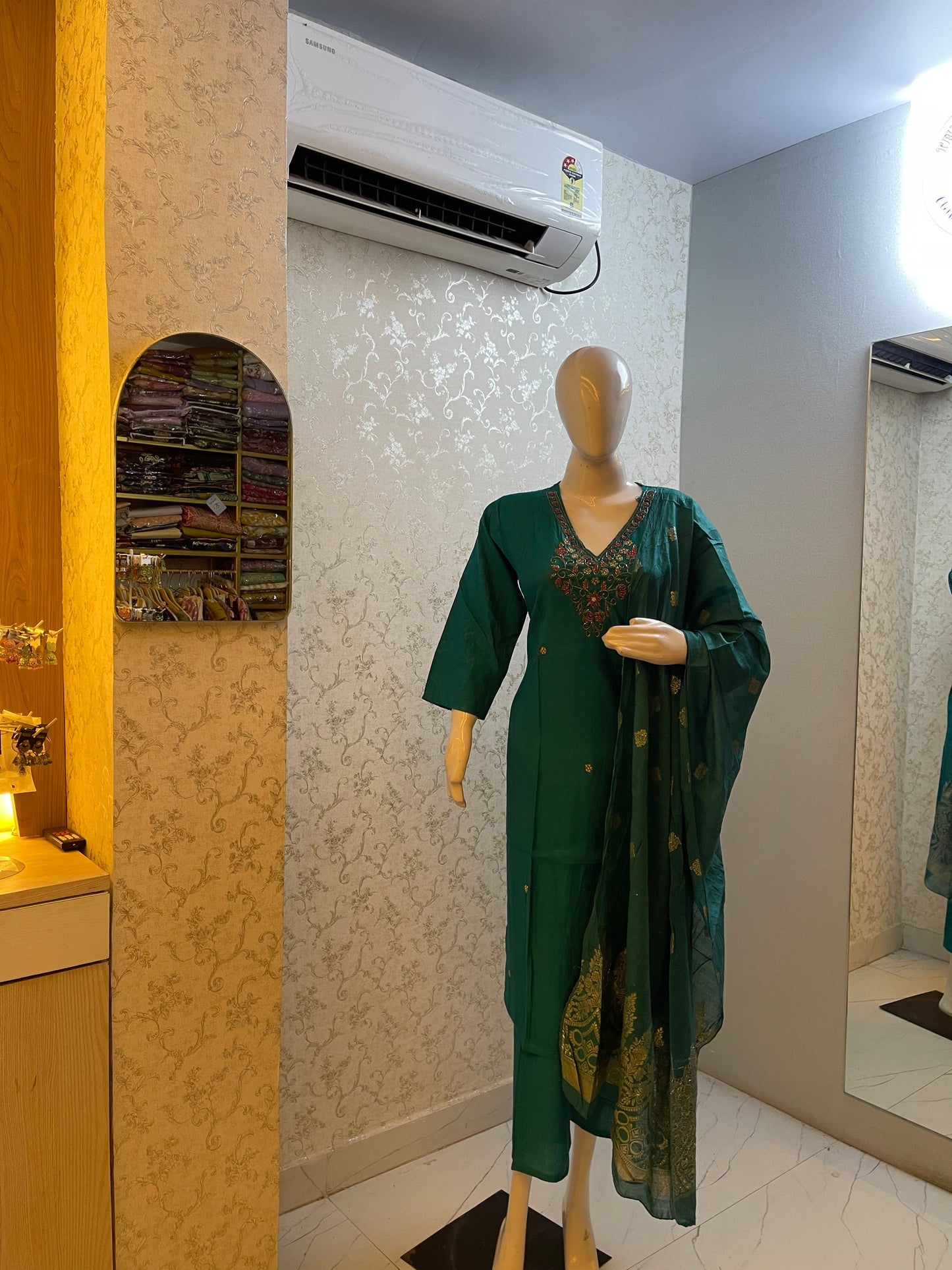 Chanderi Straight Kurta Set with Zardozi Neck Embroidery & Zari Dupatta