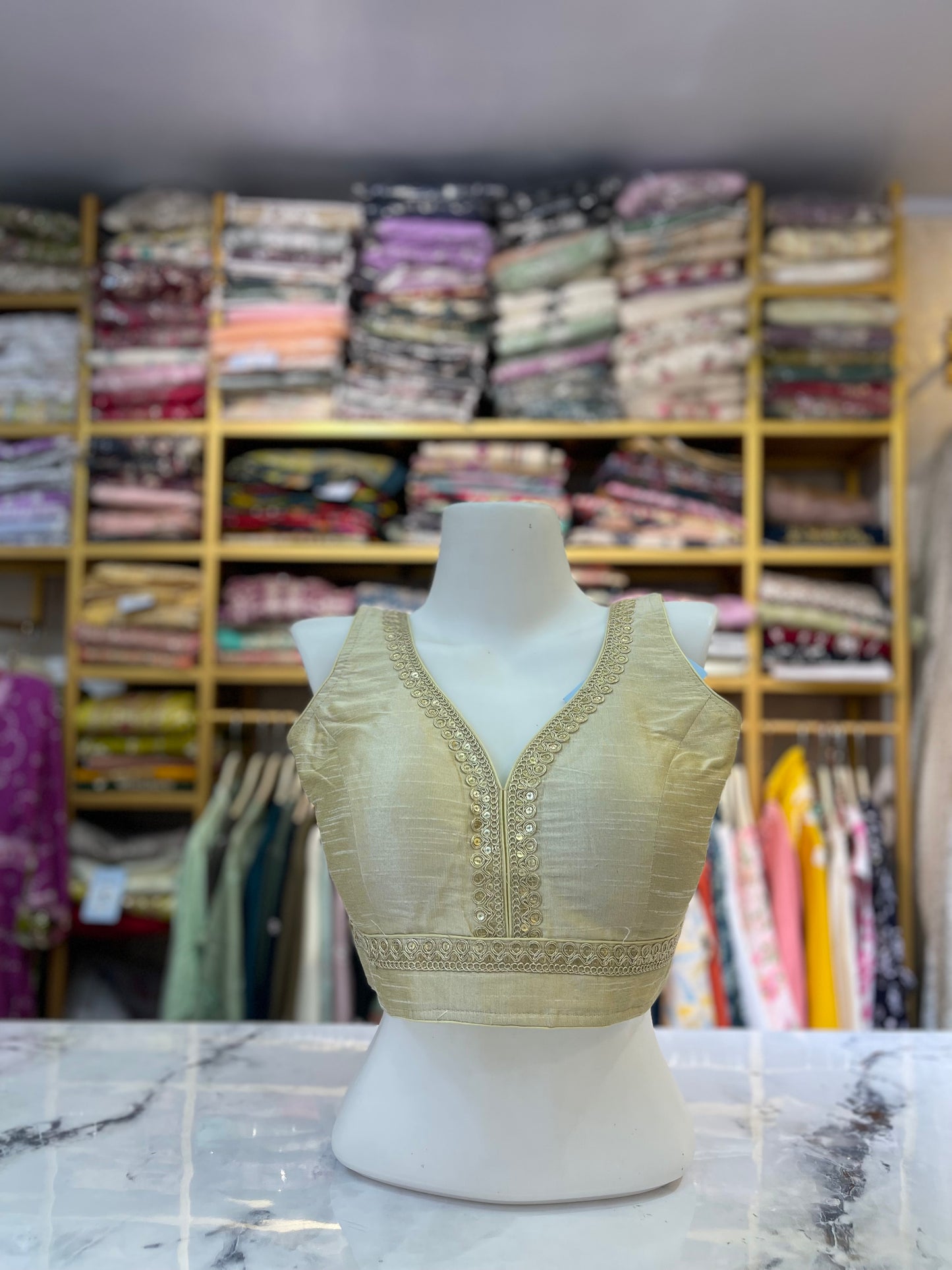 Sleeveless Blouse with Scalloped Zari Trim