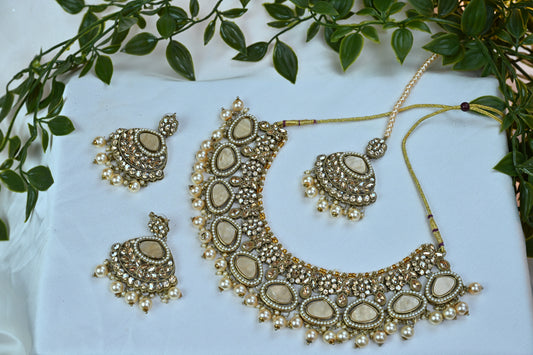 Royal Kundan pearl jewellery set