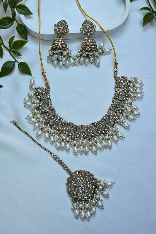 Classic Kundan Bridal Choker Set with Pearl Drops and Maang Tikka