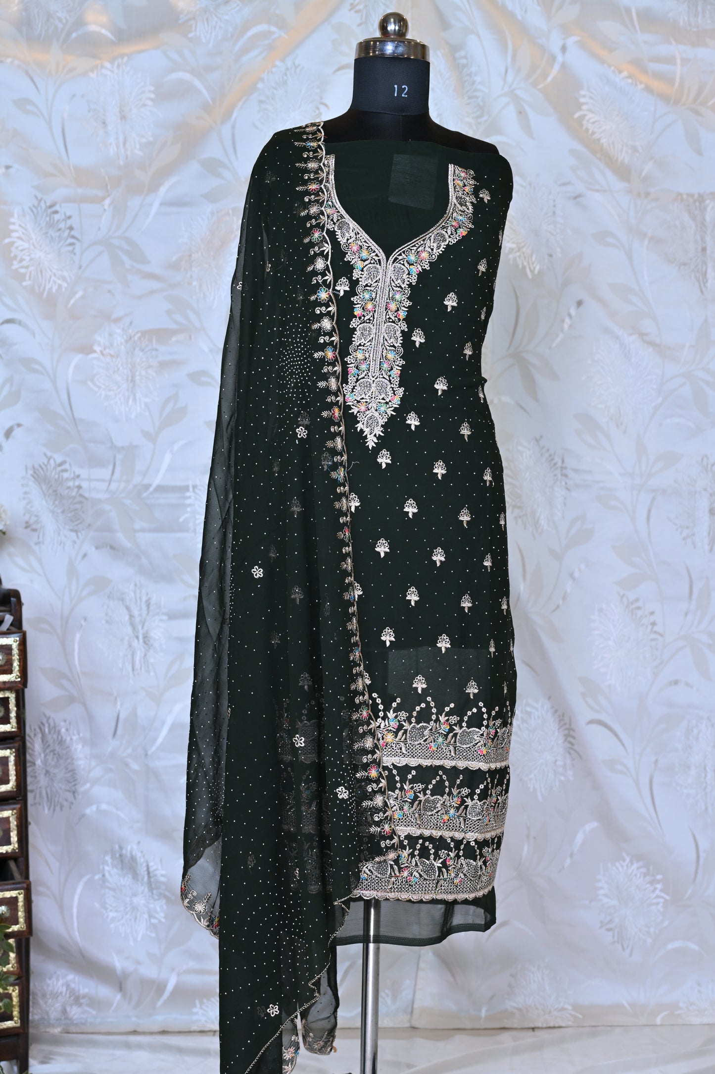 Luxurious Georgette Suit Set with Intricate Thread and Mukaish Embroidery