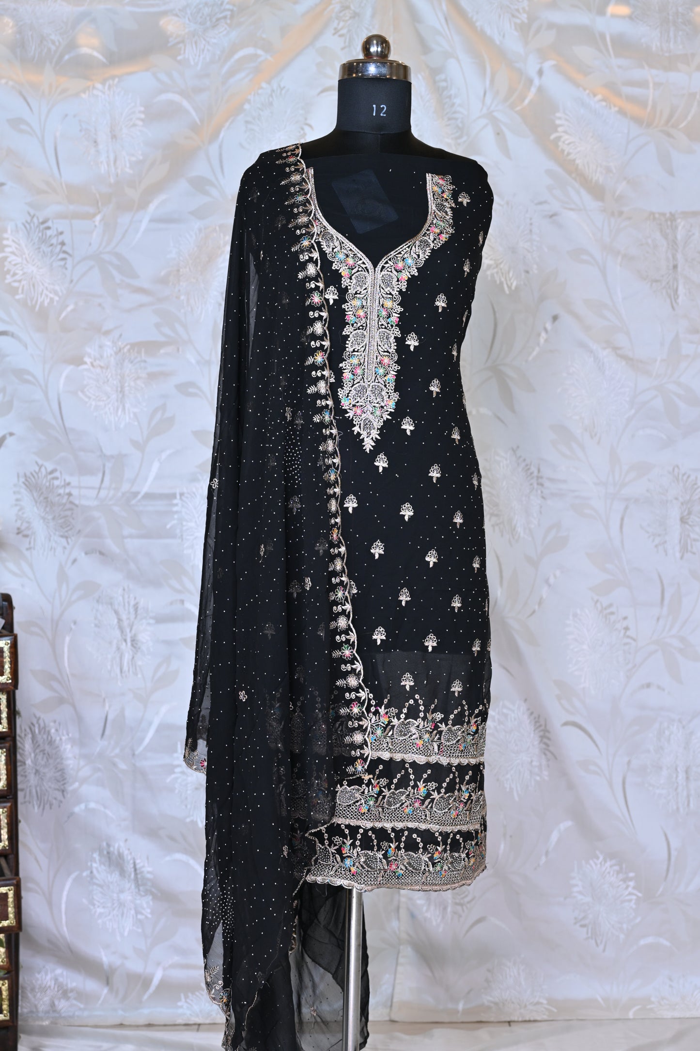 Luxurious Georgette Suit Set with Intricate Thread and Mukaish Embroidery