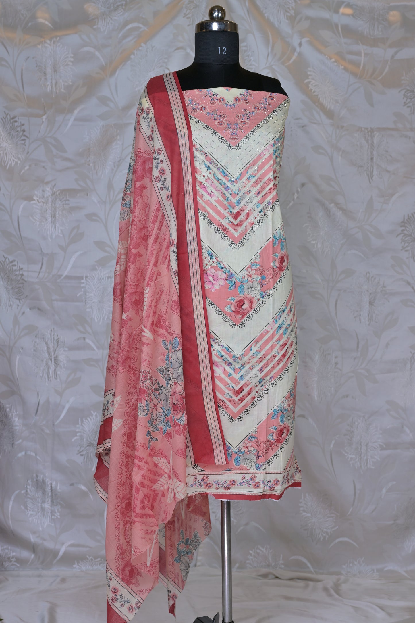 Chic Printed 3-Piece Suit Material with Floral & Chevron Design