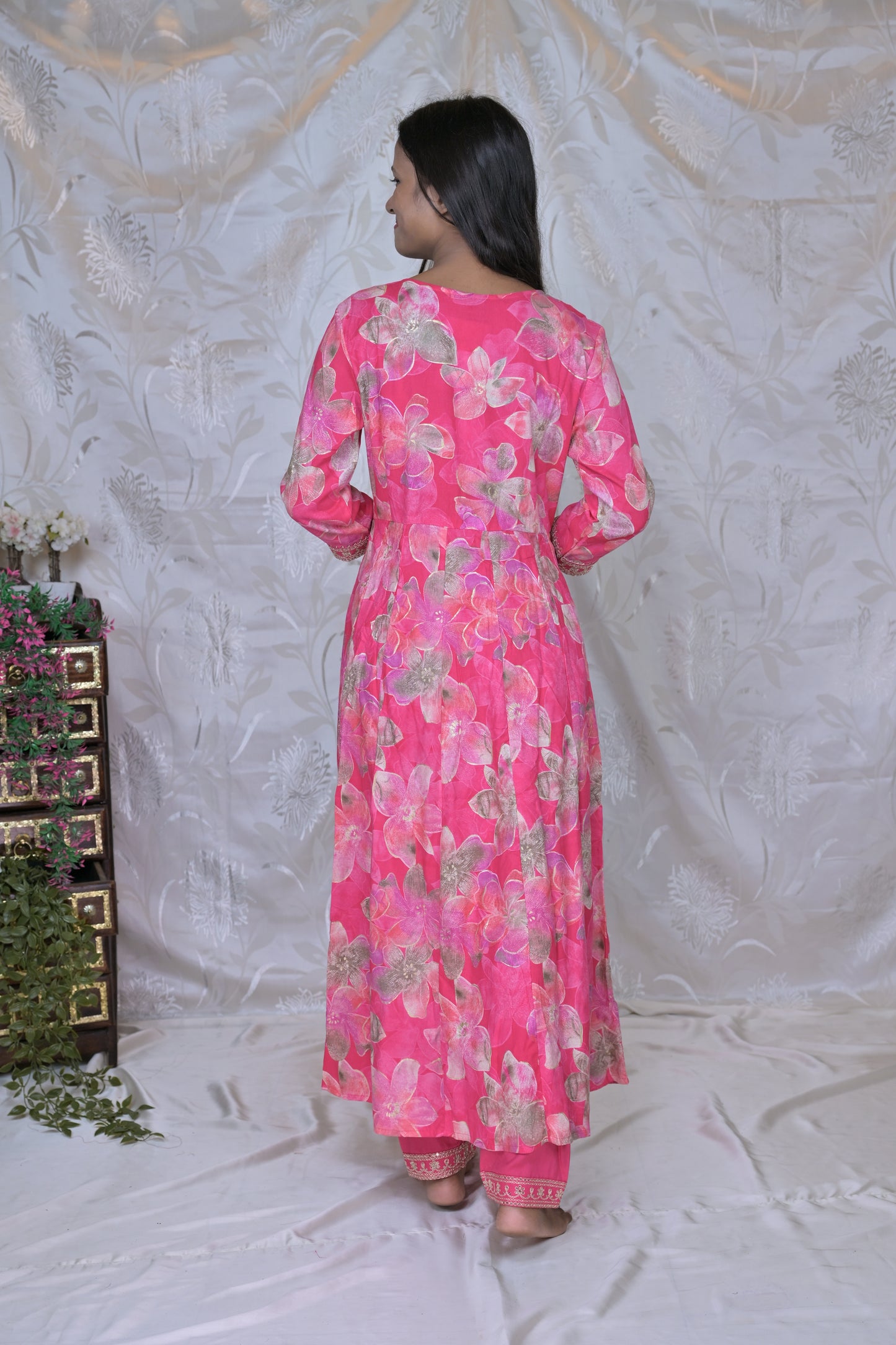 Stunning Floral Print & Embroidered 3-Piece Suit Set in Vibrant Fuchsia