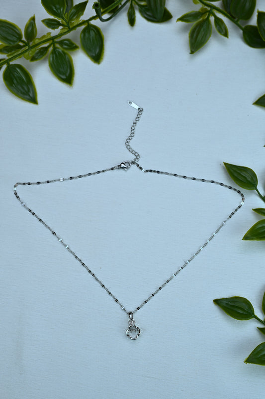 Elegant Silver Clover Pendant Necklace