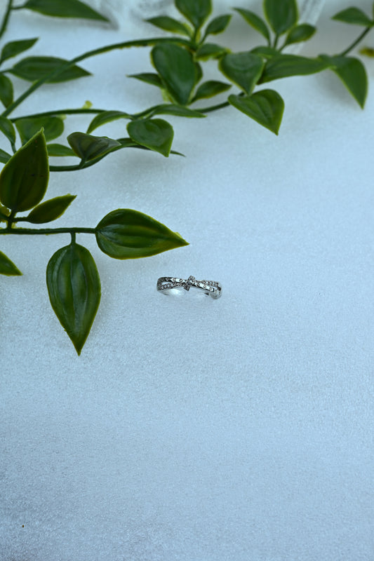 ﻿Elegant Bow Ring – Stainless Steel (Silver Finish)